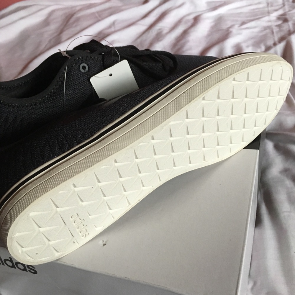 Shoes - Picture 4 of 4